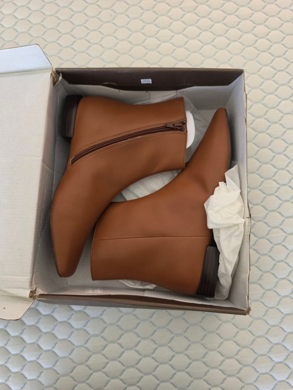 Linea Paolo RAD-L Ankle Boots Womens 10 M Cognac Faux Leather NEW in Box